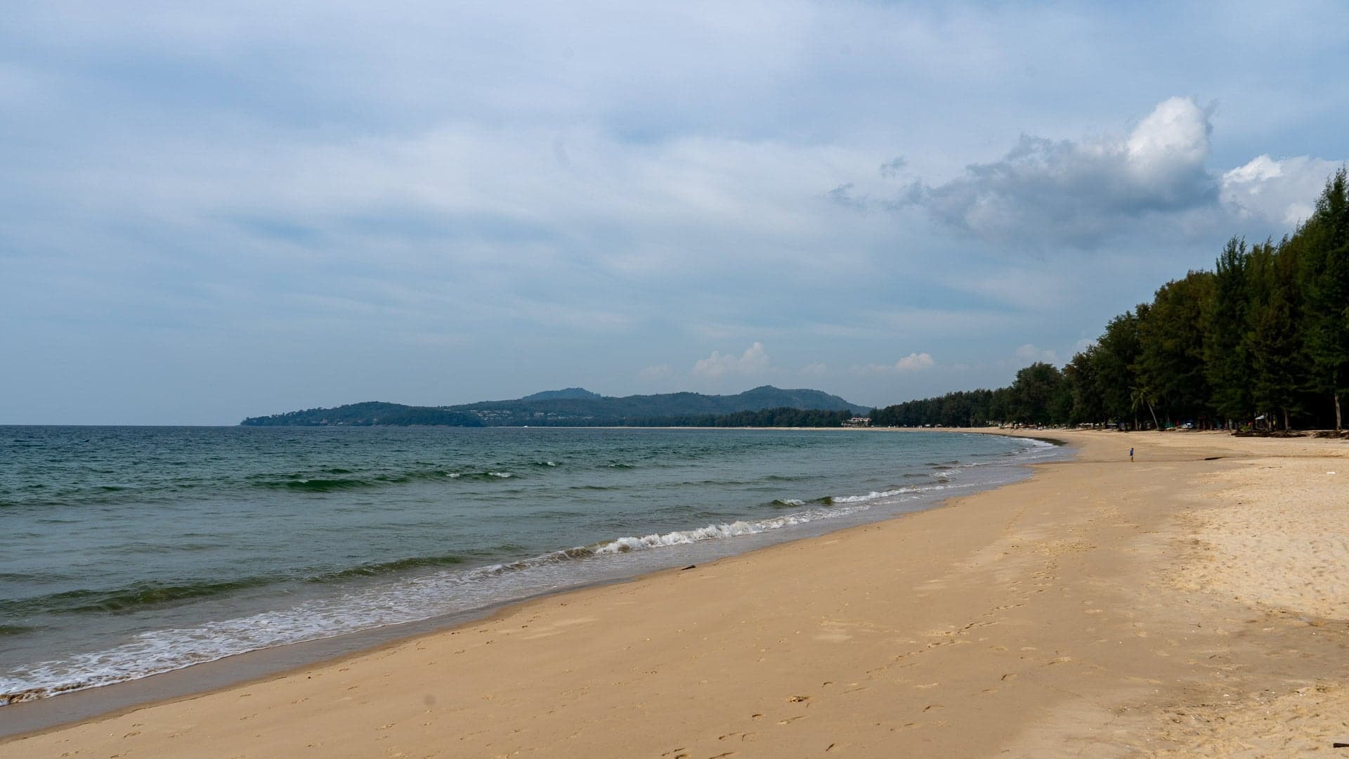the northern stretch: open sand, light surf, nobody about