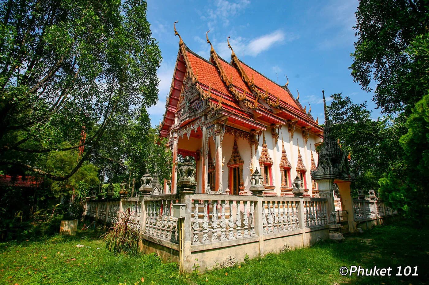 Wat Mai Khao, the temple near the beach