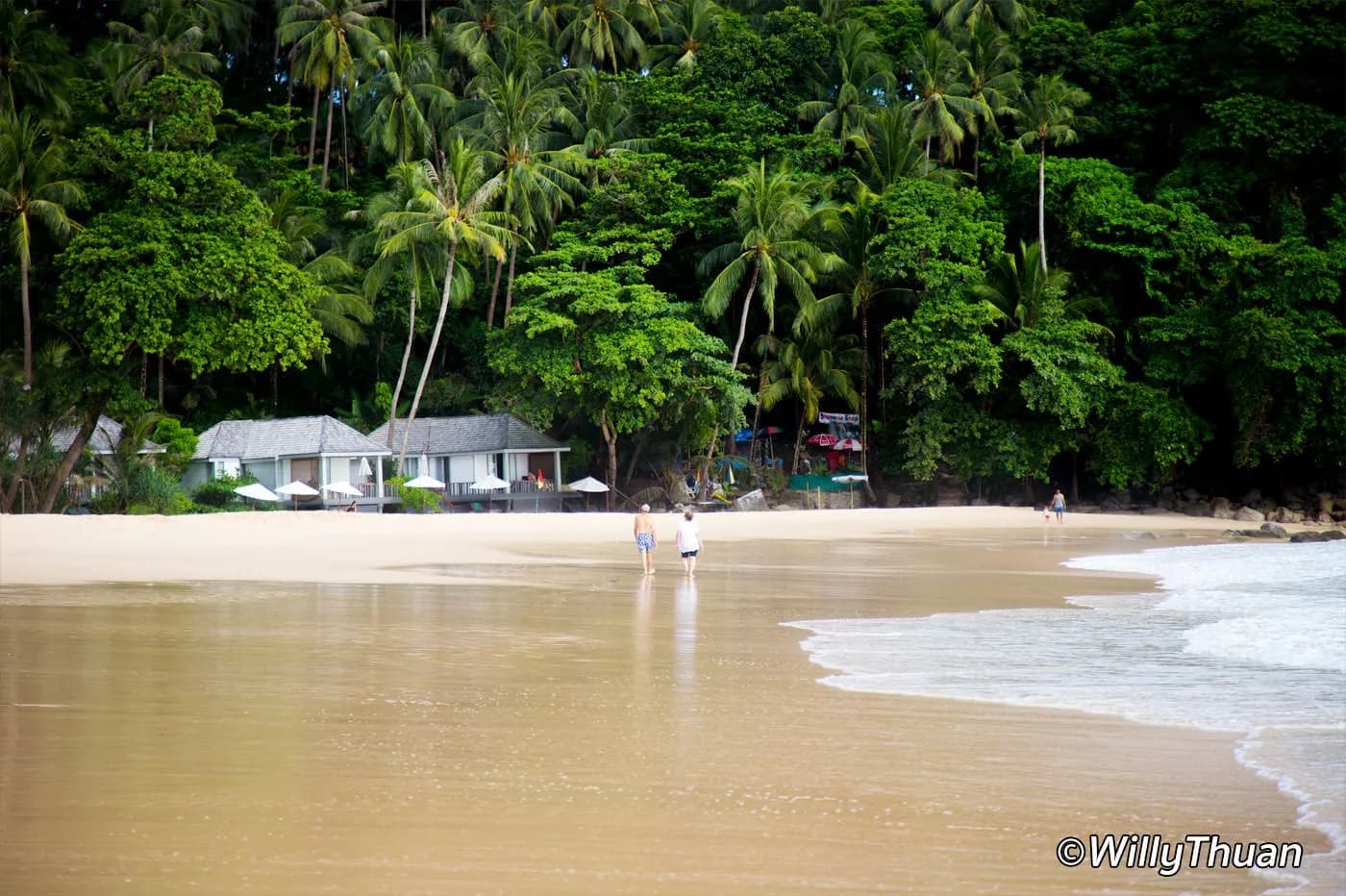 resort cottages behind the beach
